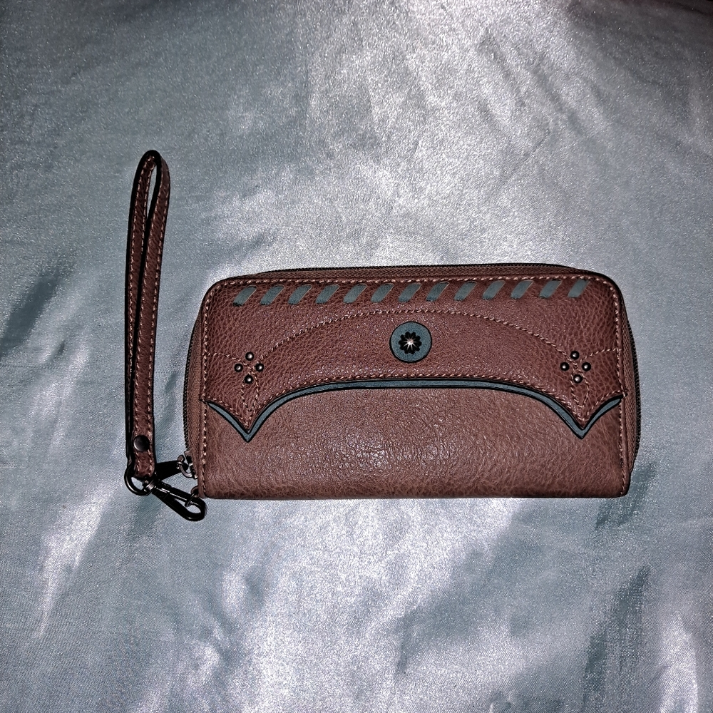 Justin wallet